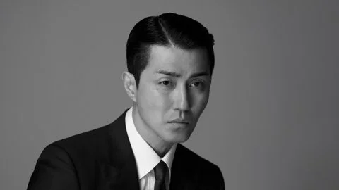 ممثلين كوريين فوق سن الأربعين