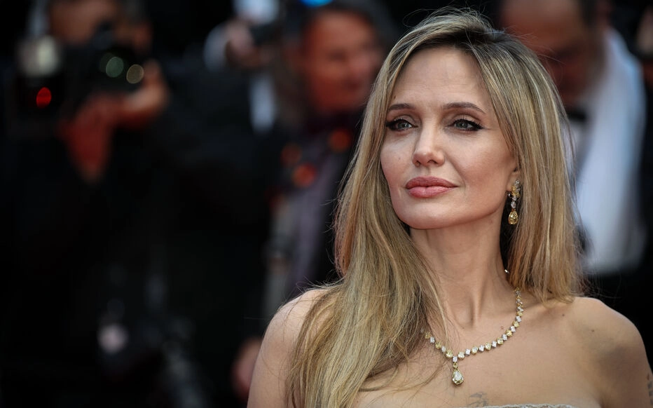 أجمل 10 ممثلات أجنبيات: جمال، أناقة وحضور لا يُقاوم