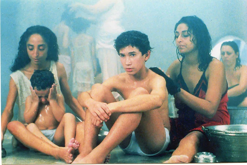 فيلم عصفور سطح (Halfaouine) – 1990